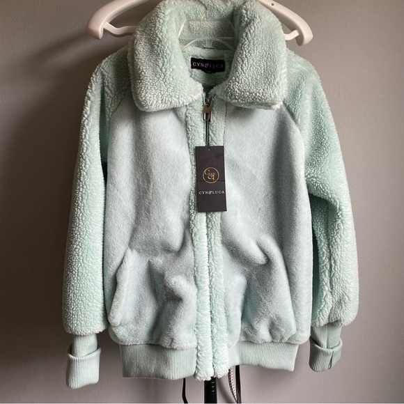 CYN & LUCA Mint Oversized Faux Fur Coat - Picture 3 of 14